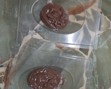 Foto del paso 2 de la receta: Huevos de Pascua rellenos versión "Chocotorta"