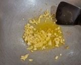 Foto langkah ke 3 dari resep Makaroni Tumis Ayam Bombay.