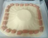 Foto del paso 2 de la receta: Hojaldre de salchicha y camembert