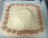 Foto del paso 2 de la receta: Hojaldre de salchicha y camembert