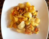 Foto del paso 4 de la receta: Champiñones con papas salteados👨‍🍳👨‍🍳