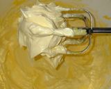 Foto langkah ke 2 dari resep 49.Butter Cream Untuk Olesan Roti.