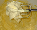 Foto langkah ke 2 dari resep 49.Butter Cream Untuk Olesan Roti.
