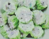 Hình bước làm 2 của món Khổ qua nhồi sốt dầu hào
