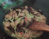 Foto langkah ke 4 dari resep Tumis Bakso, Labu Siam dan Oyong.