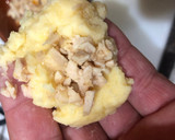 Foto del paso 3 de la receta: Crema de lentejas con croquetas de puré de patatas y pollo