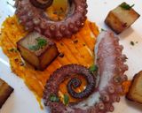 Foto del passaggio 8 della ricetta Polpo con patate su crema alle carote