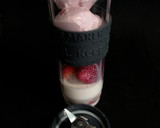 Foto del paso 2 de la receta: Milkshake de fresa