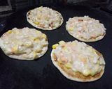 A picture of step 3 of Panini pizza.