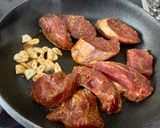 Foto del paso 2 de la receta Solomillo marinado con champiñones