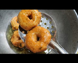 "मेदू वडा सँडविच"(Medu Vada Sandwich Recipe In Marathi) रेसिपी स्टेप 4 फोटो 