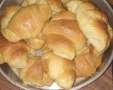 Foto del paso 6 de la receta: Medialunas de manteca