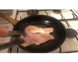 A picture of step 2 of Fried lemon garlic chicken.