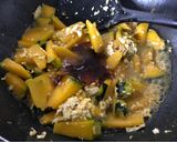 รูปขั้นตอนการทำที่ 6 ของ ฟักทองผัดไข่ #อาหารไทยง่ายๆ