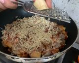 Foto langkah ke 5 dari resep Pizza Roti Tawar.