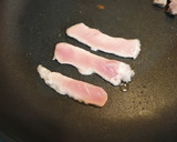 狗狗鮮食～雙層豬肉蛋漢堡（烤肉食材再利用）的食譜步驟2照片