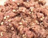 Hình bước làm 1 của món Chả Trứng Hấp Thịt Băm