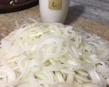 Foto del paso 2 de la receta: Bifecitos de lomo con cebolla caramelizada