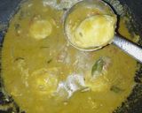 உடைத்து ஊற்றிய முட்டை குழம்பு(muttai kuzhambu recipe in tamil) ரெசிபி ஸ்டேப் 6 புகைப்படம்
