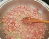 A picture of step 2 of Spaghetti pasta with bacon.