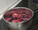 Foto del paso 2 de la receta: Mermelada casera de frutos rojos!