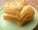 Foto del paso 8 de la receta: Pastelitos criollos de dulce, hojaldre y con baño de almíbar