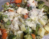 Foto del paso 3 de la receta: Tortilla bien saludable de papas, zanahorias y brócoli al horno