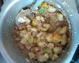 A picture of step 2 of Daliya upma.