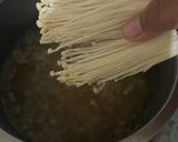 Gambar langkah 4 resipi Sup kentang dan telur.