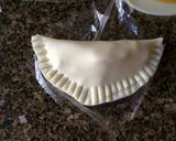 Foto del paso 3 de la receta: Empanaditas de queso y dulce