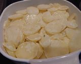 A picture of step 4 of Dauphinoise Potatoes.