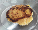 Foto del paso 10 de la receta: Arepas de plátano maduro con "queso" y huevo frito🍳