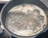 Foto del paso 2 de la receta: Manitas de Cerdo guisadas
