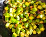 A picture of step 3 of Bhindi groundnuts fry.