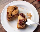 صورة لخطوة 7 من وصفة الكيكة المفتتة بالفراولة Streusel Cake 🇩🇪