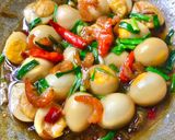 Hình bước làm 3 của món Trứng cút kho quẹt
