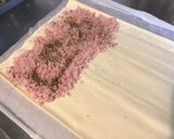Une image de l'étape 4 de « Chaperos » petits feuilletés au jambon blanc, basilic, gorgonzola et pavot bleu.