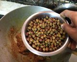 কালা চানা ঘুগনি (kala chane ghoogni recipe in Bengali) রেসিপি ধাপ - 9 ছবি