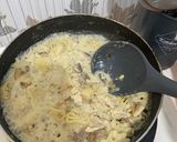 Foto langkah ke 5 dari resep Creamy Chicken Mushroom Pasta MPASI.