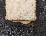 A picture of step 2 of Aloo cheese toast.