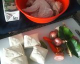 Foto langkah ke 1 dari resep Opor ayam pedas sederhana.