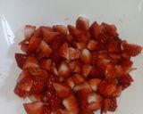 Foto del passaggio 5 della ricetta Rotolo con crema pasticcera e fragole 🍓