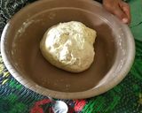 Foto langkah ke 2 dari resep Donat Kampung Gula Putih Ekonomis.