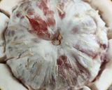 A picture of step 1 of Pink Pomelo with Green Chili Chutney.