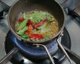 A picture of step 5 of Dahi Ke Aloo, Dahi Aloo Kari.