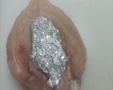 Foto del paso 1 de la receta Pollo relleno de huevo y queso al horno