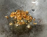 Foto langkah ke 1 dari resep Tumis kol wortel telur.