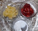 A picture of step 1 of Pineapple and strawberry chaat.