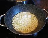 Foto del paso 5 de la receta: Caballa al horno con salsa de pimiento y patata