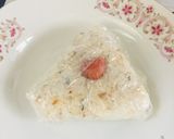Foto del paso 2 de la receta: Japanense Onigiri con furikake y Umeboshi! (ume)